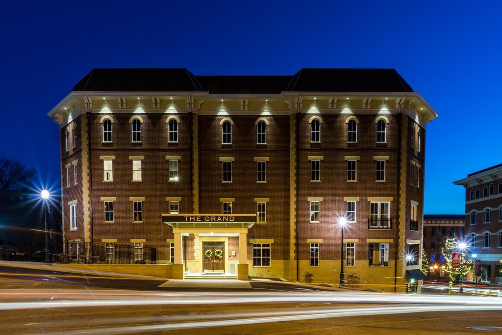 The Mount Vernon Grand Hotel Екстериор снимка